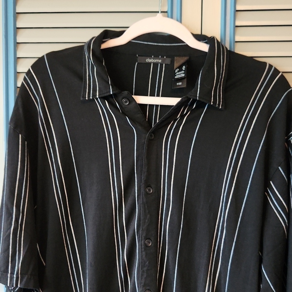 Claiborne Black & White Button Down Top